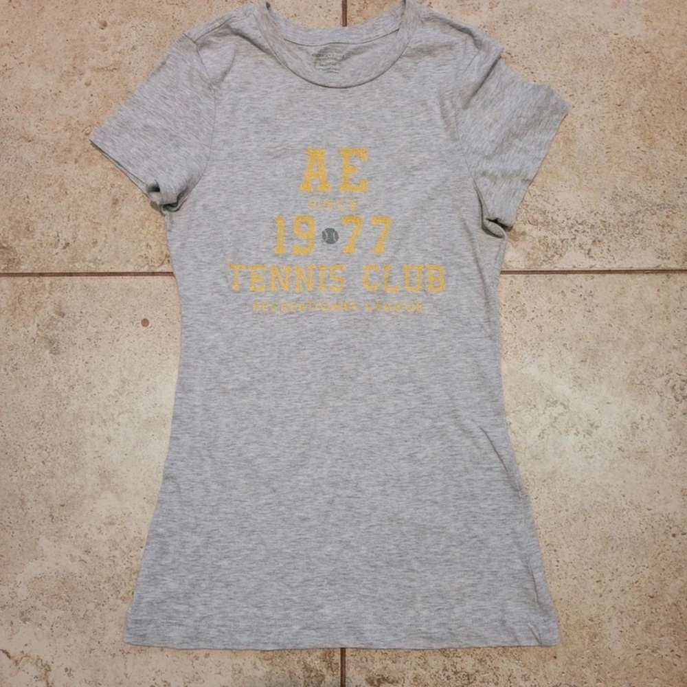 Gray 'AE 1977 Tennis Club' Graphic Tee - Picture 1 of 4